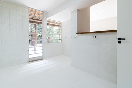 Casa para alugar com 179m², 3 quartos e 3 vagas Casa para alugar com 179m², 3 quartos e 3 vagasCozinha