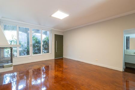 Sala de casa para alugar com 3 quartos, 179m² em Vila Nova Conceição, São Paulo