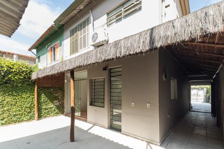 Casa para alugar com 179m², 3 quartos e 3 vagas Casa para alugar com 179m², 3 quartos e 3 vagasQuintal