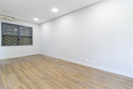 Casa para alugar com 179m², 3 quartos e 3 vagas Casa para alugar com 179m², 3 quartos e 3 vagasSuíte