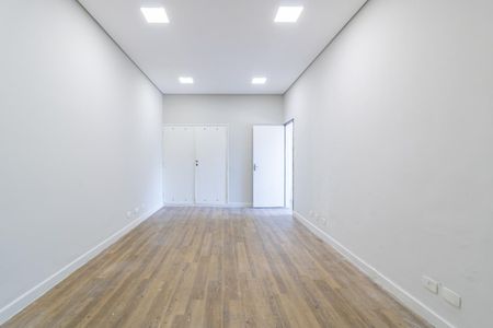 Casa para alugar com 179m², 3 quartos e 3 vagas Casa para alugar com 179m², 3 quartos e 3 vagasSuíte