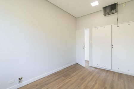 Casa para alugar com 179m², 3 quartos e 3 vagas Casa para alugar com 179m², 3 quartos e 3 vagasQuarto 2