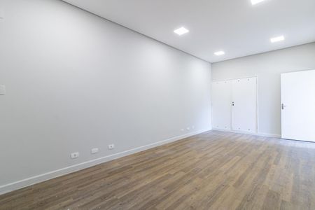 Casa para alugar com 179m², 3 quartos e 3 vagas Casa para alugar com 179m², 3 quartos e 3 vagasSuíte