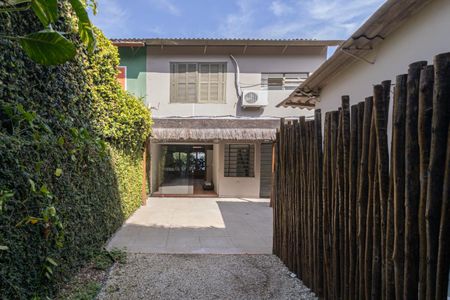 Casa para alugar com 179m², 3 quartos e 3 vagas Casa para alugar com 179m², 3 quartos e 3 vagasQuintal