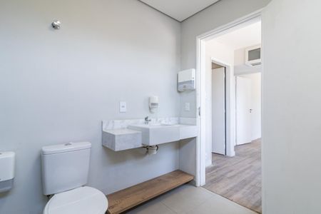 Casa para alugar com 179m², 3 quartos e 3 vagas Casa para alugar com 179m², 3 quartos e 3 vagasBanheiro Social