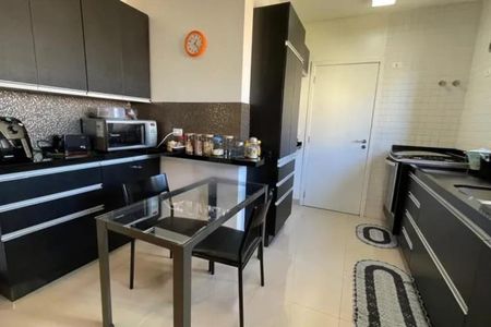 Apartamento à venda com 160m², 3 quartos e 3 vagasCozinha