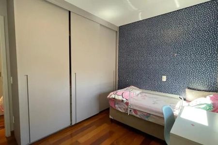 Apartamento à venda com 160m², 3 quartos e 3 vagasQuarto 3