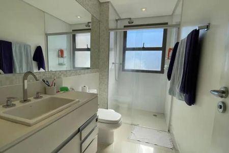 Apartamento à venda com 160m², 3 quartos e 3 vagasBanheiro do Quarto 2