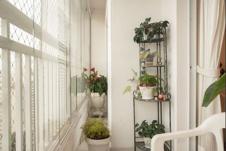 Apartamento à venda com 80m², 2 quartos e 2 vagasVaranda