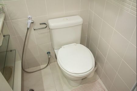 Apartamento à venda com 80m², 2 quartos e 2 vagasBanheiro da Suíte