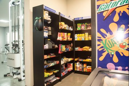 Apartamento à venda com 80m², 2 quartos e 2 vagasÁrea comum - Loja de conveniência