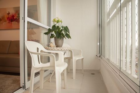 Apartamento à venda com 80m², 2 quartos e 2 vagasVaranda