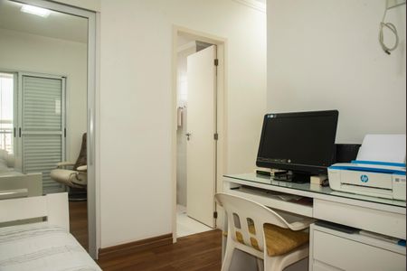 Apartamento à venda com 80m², 2 quartos e 2 vagasSuíte