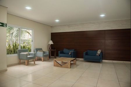 Apartamento à venda com 80m², 2 quartos e 2 vagasHall social