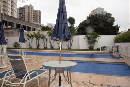 Apartamento à venda com 80m², 2 quartos e 2 vagasÁrea comum - Piscina