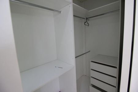 Apartamento à venda com 138m², 4 quartos e 1 vagaCloset da suíte 