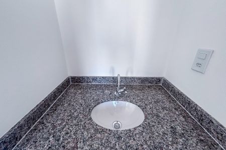 Apartamento para alugar com 35m², 2 quartos e sem vaga Apartamento para alugar com 35m², 2 quartos e sem vagaBanheiro