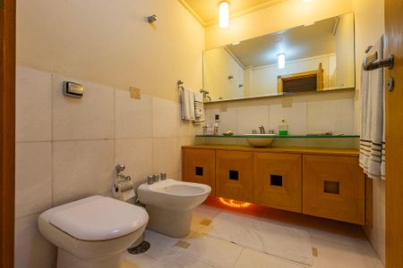 Apartamento à venda com 367m², 3 quartos e 2 vagasBanheiro da Suíte 2