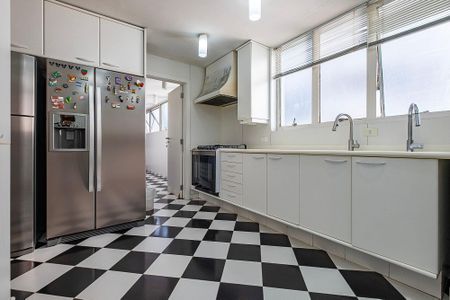 Apartamento à venda com 367m², 3 quartos e 2 vagasCozinha