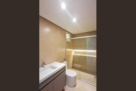 Apartamento à venda com 220m², 4 quartos e 2 vagas Apartamento à venda com 220m², 4 quartos e 2 vagasBanheiro