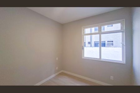 Apartamento à venda com 220m², 4 quartos e 2 vagas Apartamento à venda com 220m², 4 quartos e 2 vagasQuarto 1