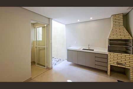 Apartamento à venda com 220m², 4 quartos e 2 vagas Apartamento à venda com 220m², 4 quartos e 2 vagasChurrasqueira