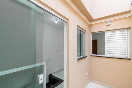 Casa à venda com 100m², 3 quartos e 2 vagas Casa à venda com 100m², 3 quartos e 2 vagasCorredor