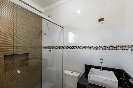 Casa à venda com 100m², 3 quartos e 2 vagas Casa à venda com 100m², 3 quartos e 2 vagasBanheiro da Suíte