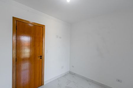 Casa à venda com 100m², 3 quartos e 2 vagas Casa à venda com 100m², 3 quartos e 2 vagasSuíte