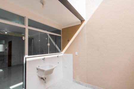 Casa à venda com 100m², 3 quartos e 2 vagas Casa à venda com 100m², 3 quartos e 2 vagasÁrea de Serviço