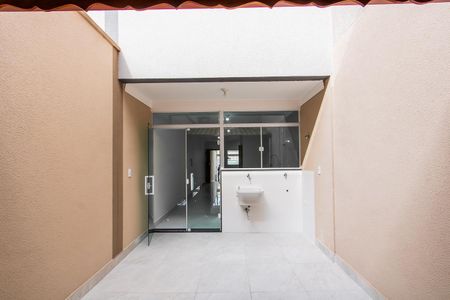 Casa à venda com 100m², 3 quartos e 2 vagas Casa à venda com 100m², 3 quartos e 2 vagasQuintal