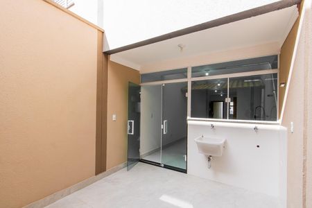 Casa à venda com 100m², 3 quartos e 2 vagas Casa à venda com 100m², 3 quartos e 2 vagasÁrea de Serviço