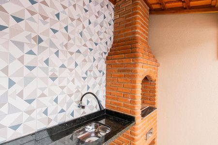 Casa à venda com 100m², 3 quartos e 2 vagas Casa à venda com 100m², 3 quartos e 2 vagasÁrea comum - Churrasqueira