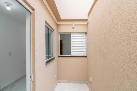 Casa à venda com 100m², 3 quartos e 2 vagas Casa à venda com 100m², 3 quartos e 2 vagasCorredor