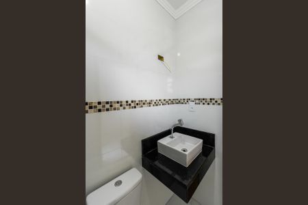 Casa à venda com 100m², 3 quartos e 2 vagas Casa à venda com 100m², 3 quartos e 2 vagasBanheiro da Suíte