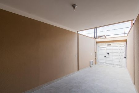 Casa à venda com 100m², 3 quartos e 2 vagas Casa à venda com 100m², 3 quartos e 2 vagasGaragem