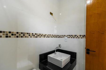 Casa à venda com 100m², 3 quartos e 2 vagas Casa à venda com 100m², 3 quartos e 2 vagasBanheiro da Suíte