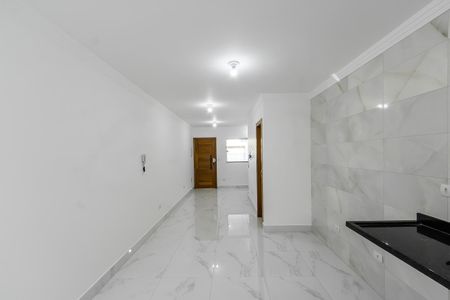 Sala de casa à venda com 3 quartos, 100m² em Vila Nhocuné, São Paulo
