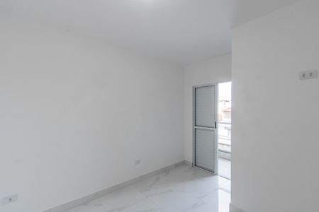 Casa à venda com 100m², 3 quartos e 2 vagas Casa à venda com 100m², 3 quartos e 2 vagasSuíte