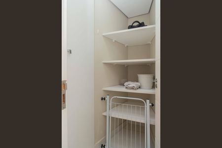 Apartamento à venda com 177m², 4 quartos e 3 vagas Apartamento à venda com 177m², 4 quartos e 3 vagasDespensa