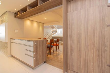 Apartamento à venda com 177m², 4 quartos e 3 vagas Apartamento à venda com 177m², 4 quartos e 3 vagasCozinha