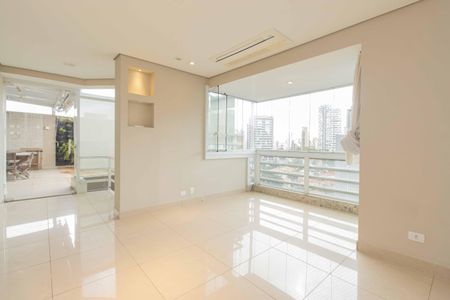 Apartamento à venda com 177m², 4 quartos e 3 vagas Apartamento à venda com 177m², 4 quartos e 3 vagasQuarto 2