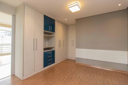 Apartamento à venda com 177m², 4 quartos e 3 vagas Apartamento à venda com 177m², 4 quartos e 3 vagasSuíte 2