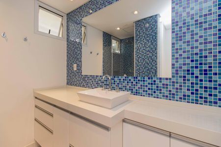 Apartamento à venda com 177m², 4 quartos e 3 vagas Apartamento à venda com 177m², 4 quartos e 3 vagasBanheiro da Suíte 2