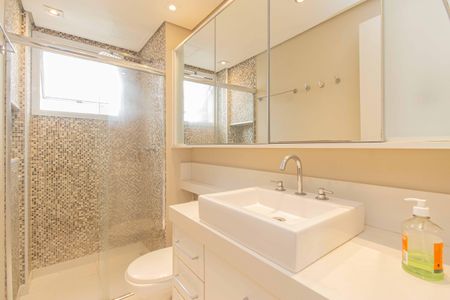 Apartamento à venda com 177m², 4 quartos e 3 vagas Apartamento à venda com 177m², 4 quartos e 3 vagasBanheiro da Suíte