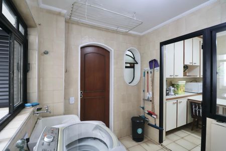 Apartamento para alugar com 144m², 4 quartos e 1 vagaÁrea de Serviço