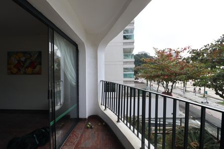 Varanda de apartamento para alugar com 4 quartos, 144m² em Jardim Asturias, Guarujá