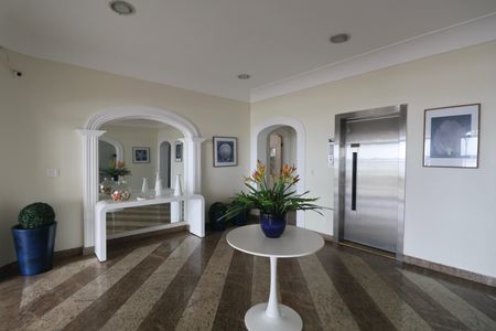 Apartamento para alugar com 144m², 4 quartos e 1 vagaHall de entrada