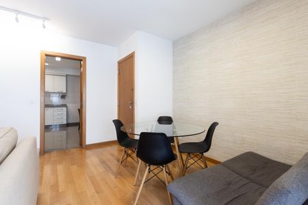 Apartamento para alugar com 106m², 3 quartos e 2 vagas Apartamento para alugar com 106m², 3 quartos e 2 vagasSala