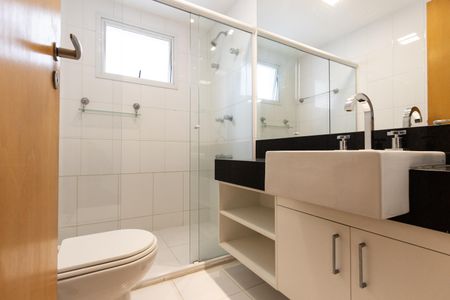 Apartamento para alugar com 106m², 3 quartos e 2 vagas Apartamento para alugar com 106m², 3 quartos e 2 vagasBanheiro da Suíte